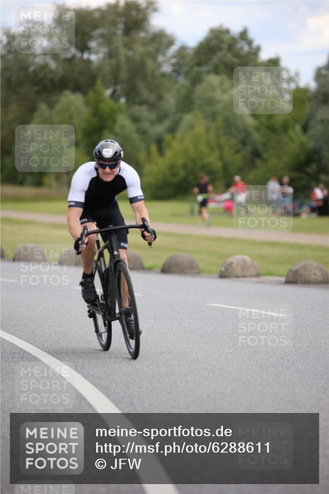 16.06.2024 - 26. Vierlanden-Triathlon Jannik Wohlers http://msf.ph/oto/6288611 16.06.2024 13:11:48 Radfahren 696, 697, 700, 702, 777, 810, 857, 931 meine-sportfotos.de