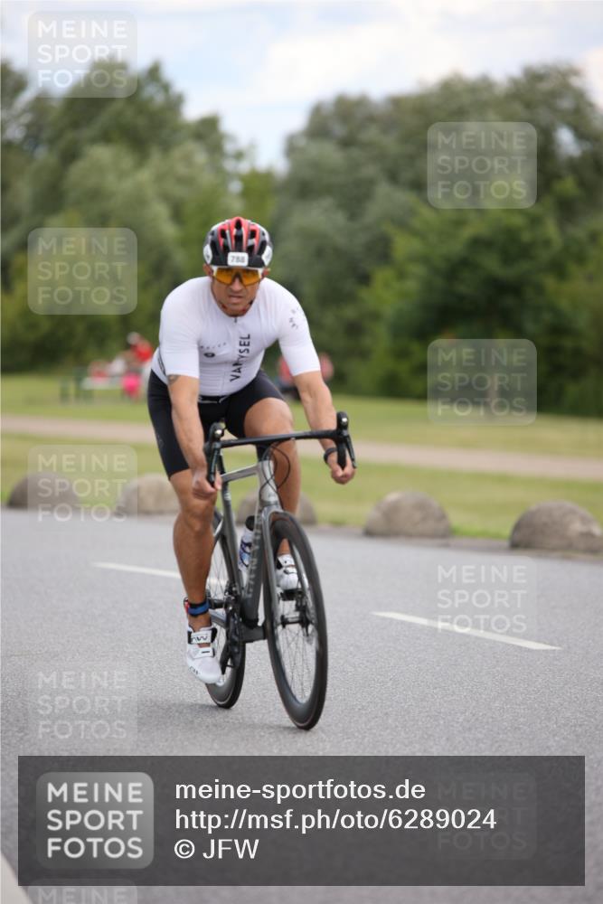 16.06.2024 - 26. Vierlanden-Triathlon Jannik Wohlers http://msf.ph/oto/6289024 16.06.2024 13:11:51 Radfahren 697, 700, 702, 777, 788, 810, 857 meine-sportfotos.de
