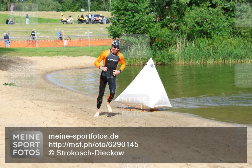 16.06.2024 - 26. Vierlanden-Triathlon Strokosch-Dieckow http://msf.ph/oto/6290145 16.06.2024 09:32:59 Schwimmen  meine-sportfotos.de