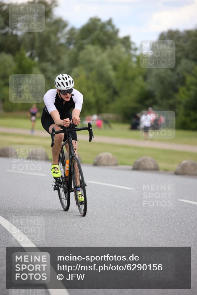 16.06.2024 - 26. Vierlanden-Triathlon Jannik Wohlers http://msf.ph/oto/6290156 16.06.2024 13:12:18 Radfahren 691, 778, 874 meine-sportfotos.de