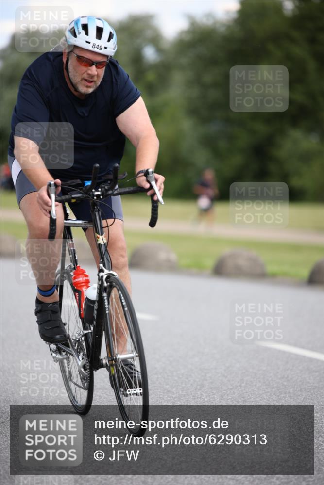 16.06.2024 - 26. Vierlanden-Triathlon Jannik Wohlers http://msf.ph/oto/6290313 16.06.2024 13:15:29 Radfahren 668, 687, 788, 909 meine-sportfotos.de
