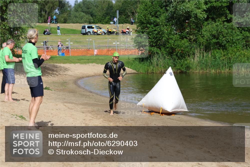 16.06.2024 - 26. Vierlanden-Triathlon Strokosch-Dieckow http://msf.ph/oto/6290403 16.06.2024 09:33:43 Schwimmen 73, 73 meine-sportfotos.de