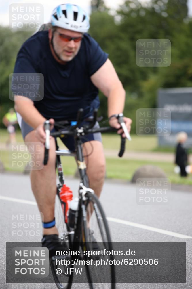 16.06.2024 - 26. Vierlanden-Triathlon Jannik Wohlers http://msf.ph/oto/6290506 16.06.2024 13:15:29 Radfahren 668, 687, 788, 909 meine-sportfotos.de