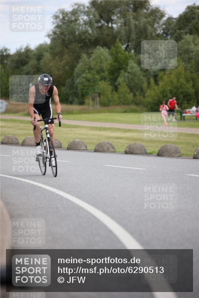 16.06.2024 - 26. Vierlanden-Triathlon Jannik Wohlers http://msf.ph/oto/6290513 16.06.2024 13:15:35 Radfahren 668, 782, 788, 882, 909 meine-sportfotos.de
