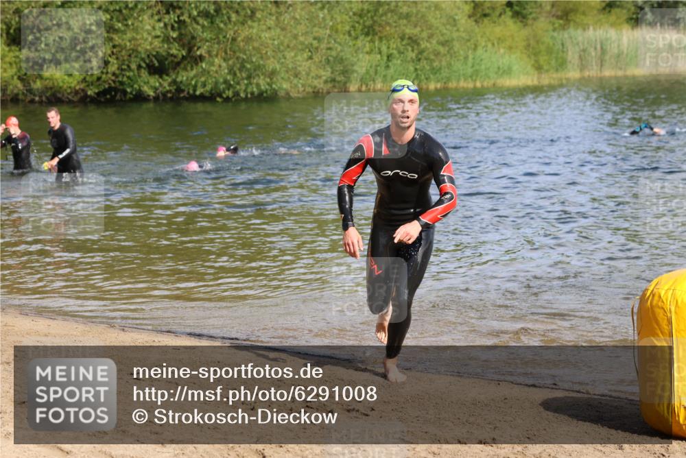 16.06.2024 - 26. Vierlanden-Triathlon Strokosch-Dieckow http://msf.ph/oto/6291008 16.06.2024 09:34:26 Schwimmen 35, 44, 49, 68, 190, 35, 44, 49, 68, 190 meine-sportfotos.de