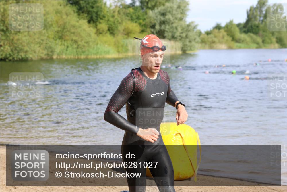 16.06.2024 - 26. Vierlanden-Triathlon Strokosch-Dieckow http://msf.ph/oto/6291027 16.06.2024 09:34:38 Schwimmen 14, 44, 49, 68, 76, 190, 14, 44, 49, 68, 76, 190 meine-sportfotos.de