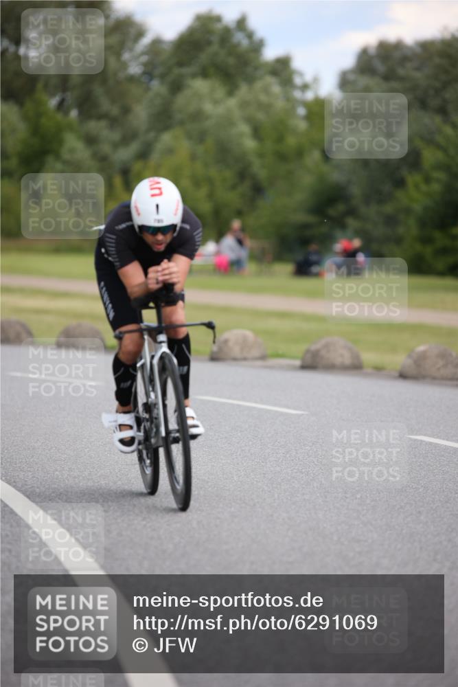 16.06.2024 - 26. Vierlanden-Triathlon Jannik Wohlers http://msf.ph/oto/6291069 16.06.2024 13:15:41 Radfahren 699, 782, 785 meine-sportfotos.de