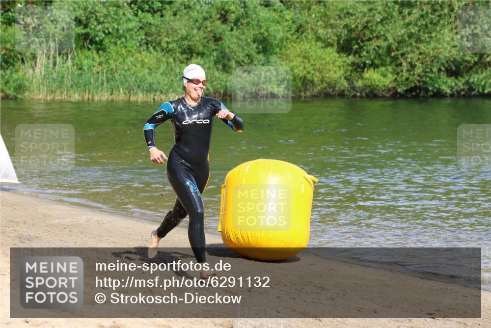 16.06.2024 - 26. Vierlanden-Triathlon Strokosch-Dieckow http://msf.ph/oto/6291132 16.06.2024 09:34:52 Schwimmen  meine-sportfotos.de