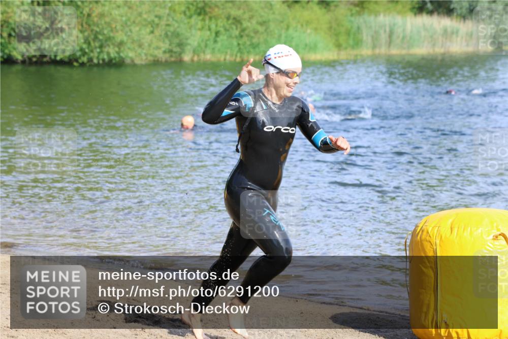 16.06.2024 - 26. Vierlanden-Triathlon Strokosch-Dieckow http://msf.ph/oto/6291200 16.06.2024 09:34:53 Schwimmen  meine-sportfotos.de