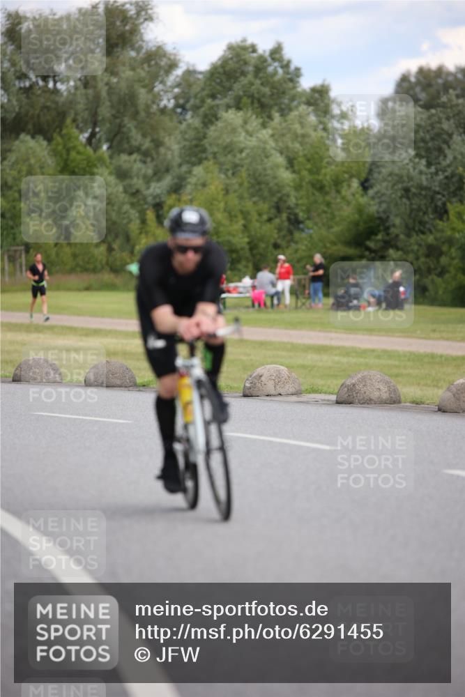 16.06.2024 - 26. Vierlanden-Triathlon Jannik Wohlers http://msf.ph/oto/6291455 16.06.2024 13:16:27 Radfahren 667, 669, 683, 853 meine-sportfotos.de