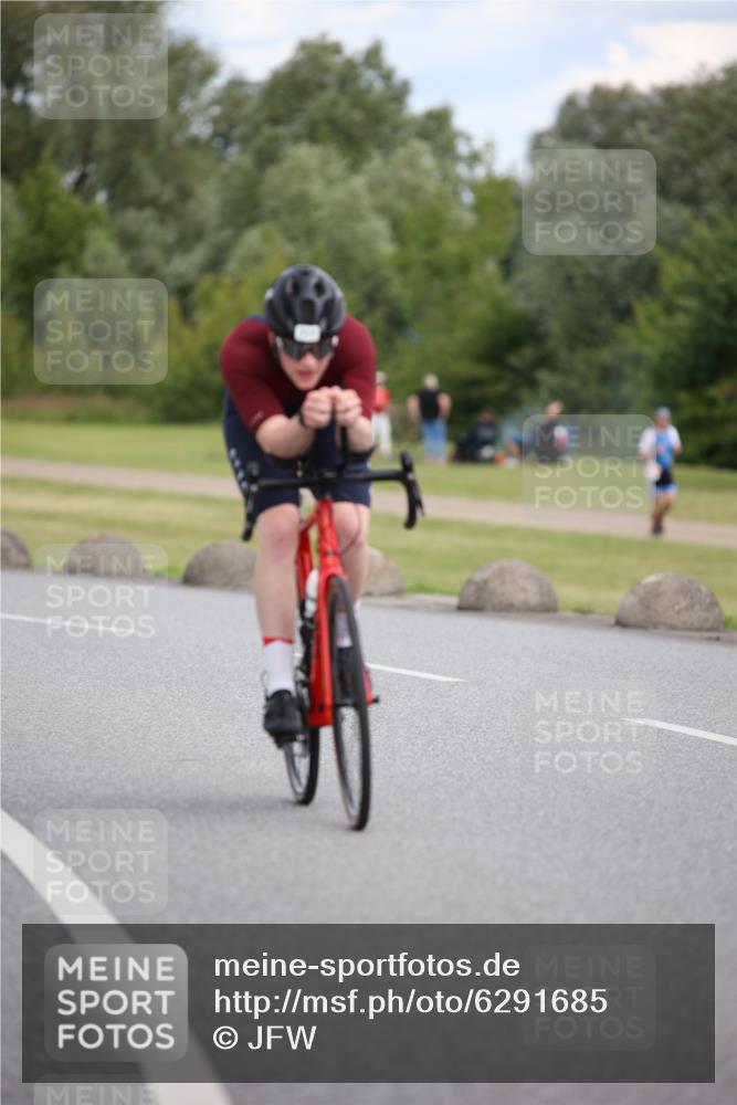 16.06.2024 - 26. Vierlanden-Triathlon Jannik Wohlers http://msf.ph/oto/6291685 16.06.2024 13:17:04 Radfahren 717 meine-sportfotos.de