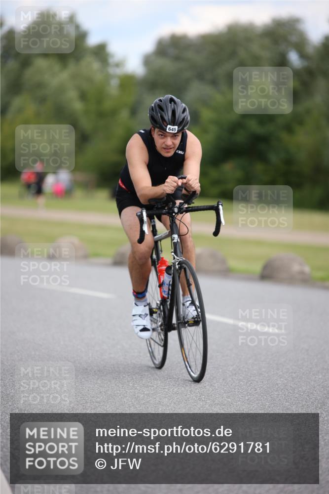 16.06.2024 - 26. Vierlanden-Triathlon Jannik Wohlers http://msf.ph/oto/6291781 16.06.2024 13:17:25 Radfahren 645, 673, 724, 863 meine-sportfotos.de