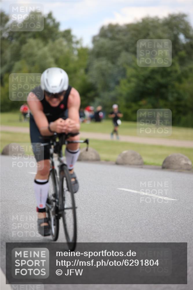 16.06.2024 - 26. Vierlanden-Triathlon Jannik Wohlers http://msf.ph/oto/6291804 16.06.2024 13:17:32 Radfahren 645, 708, 747, 840, 863 meine-sportfotos.de
