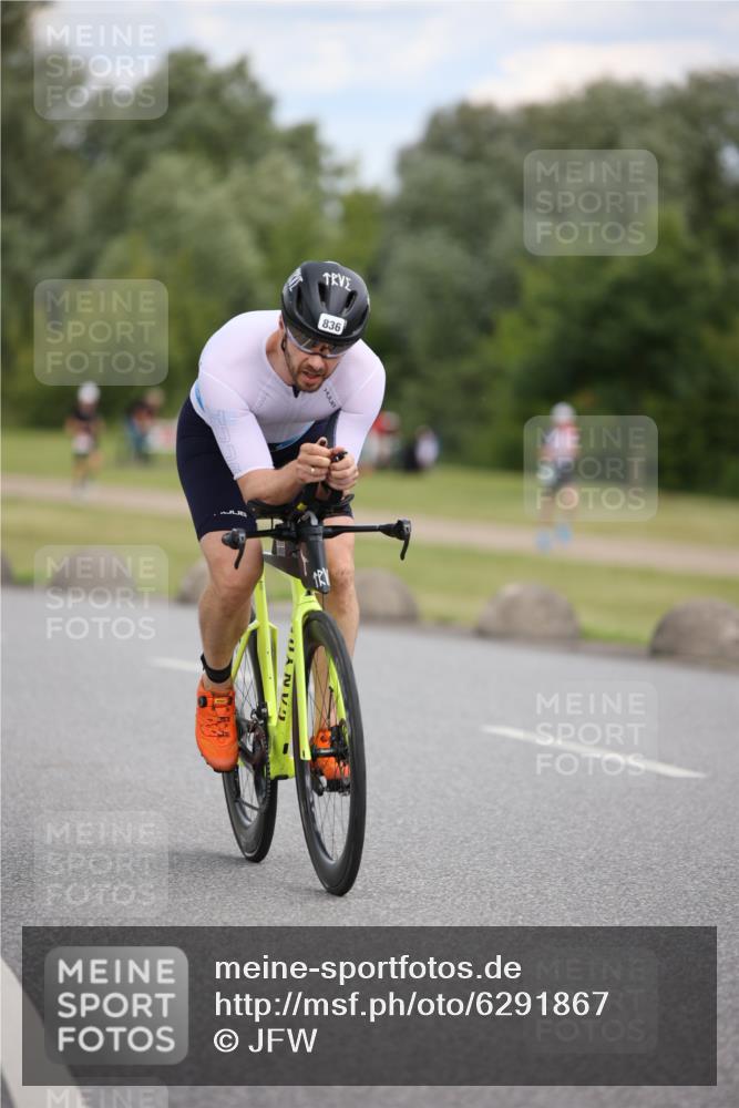 16.06.2024 - 26. Vierlanden-Triathlon Jannik Wohlers http://msf.ph/oto/6291867 16.06.2024 13:18:53 Radfahren 195, 699, 785, 836 meine-sportfotos.de