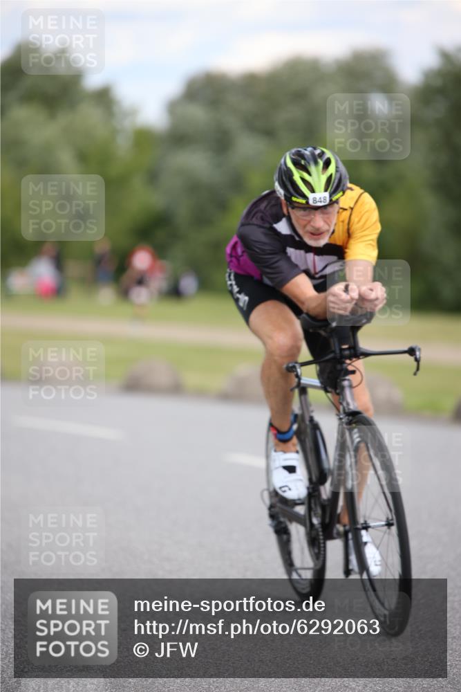 16.06.2024 - 26. Vierlanden-Triathlon Jannik Wohlers http://msf.ph/oto/6292063 16.06.2024 13:18:56 Radfahren 195, 699, 785, 818, 836, 848 meine-sportfotos.de