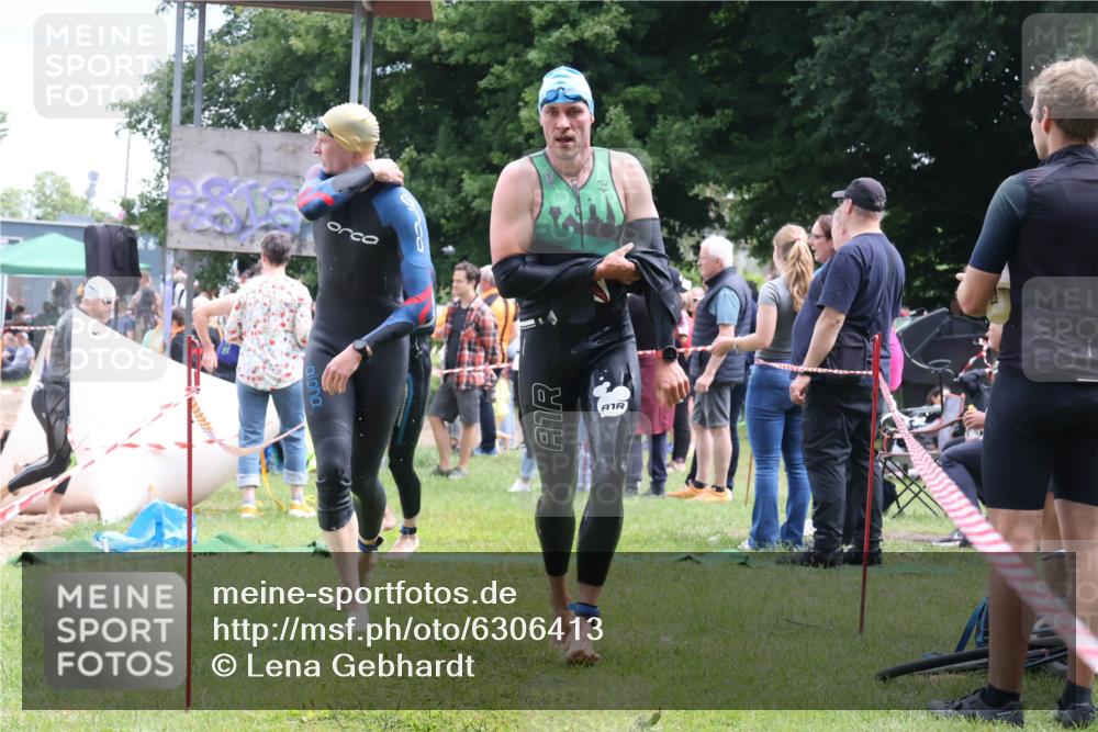 16.06.2024 - 26. Vierlanden-Triathlon Lena Gebhardt http://msf.ph/oto/6306413 16.06.2024 13:18:08 Schwimmen 1026, 1027, 1028, 1029, 1030, 1031, 1032, 1033, 1034, 1035, 1026, 1027, 1028, 1029, 1030, 1031, 1032, 1033, 1034, 1035 meine-sportfotos.de
