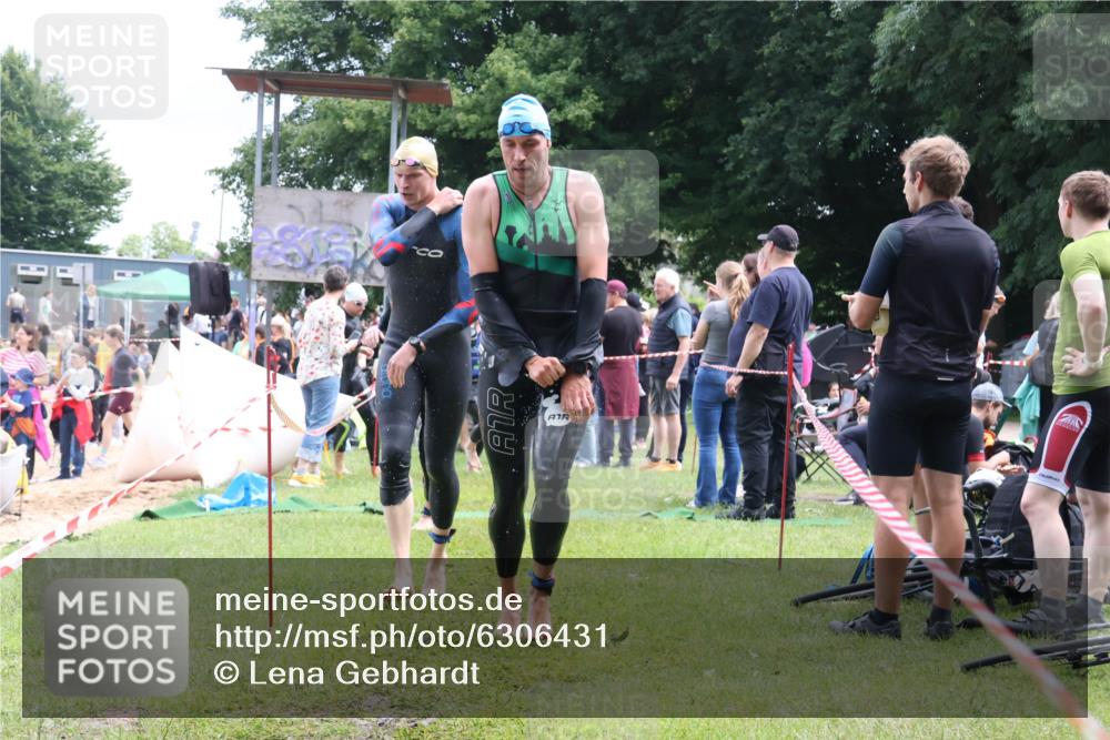 16.06.2024 - 26. Vierlanden-Triathlon Lena Gebhardt http://msf.ph/oto/6306431 16.06.2024 13:18:08 Schwimmen 1026, 1027, 1028, 1029, 1030, 1031, 1032, 1033, 1034, 1035, 1026, 1027, 1028, 1029, 1030, 1031, 1032, 1033, 1034, 1035 meine-sportfotos.de