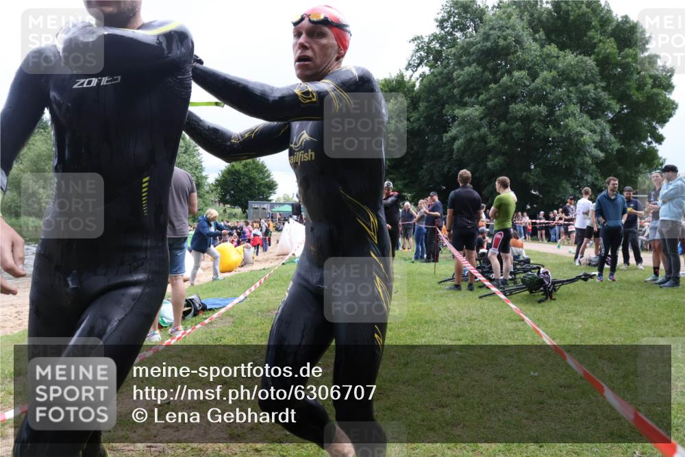 16.06.2024 - 26. Vierlanden-Triathlon Lena Gebhardt http://msf.ph/oto/6306707 16.06.2024 13:18:28 Schwimmen 1021, 1022, 1023, 1024, 1025, 1021, 1022, 1023, 1024, 1025 meine-sportfotos.de
