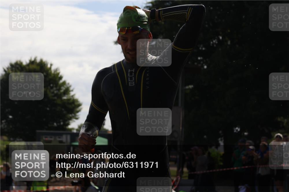 16.06.2024 - 26. Vierlanden-Triathlon Lena Gebhardt http://msf.ph/oto/6311971 16.06.2024 09:33:56 Schwimmen 73, 73 meine-sportfotos.de