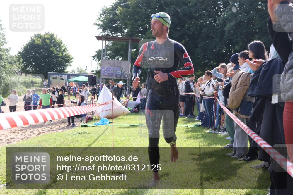16.06.2024 - 26. Vierlanden-Triathlon Lena Gebhardt http://msf.ph/oto/6312125 16.06.2024 09:34:35 Schwimmen 14, 44, 49, 68, 76, 190, 14, 44, 49, 68, 76, 190 meine-sportfotos.de