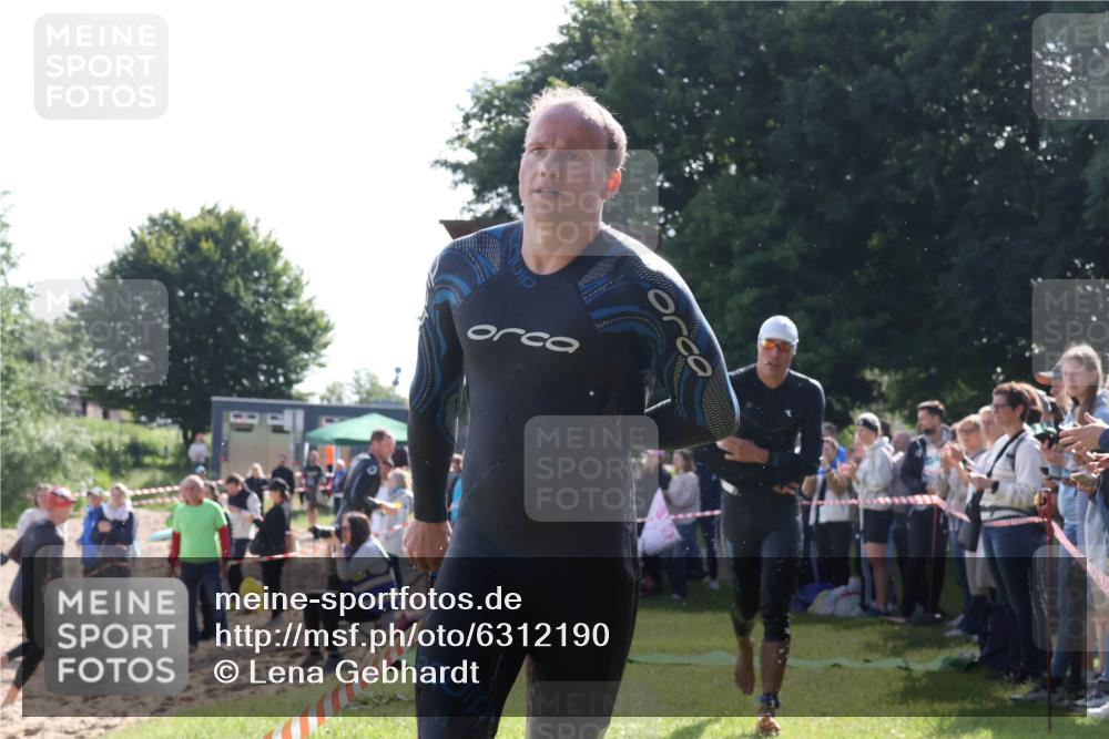 16.06.2024 - 26. Vierlanden-Triathlon Lena Gebhardt http://msf.ph/oto/6312190 16.06.2024 09:34:39 Schwimmen 14, 44, 49, 68, 76, 14, 44, 49, 68, 76 meine-sportfotos.de