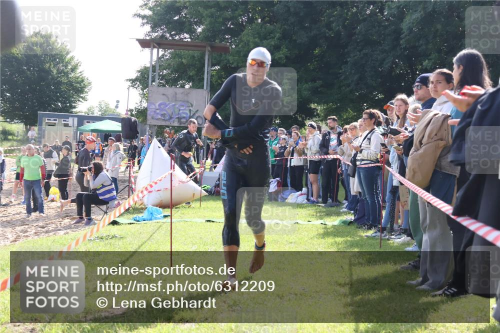 16.06.2024 - 26. Vierlanden-Triathlon Lena Gebhardt http://msf.ph/oto/6312209 16.06.2024 09:34:40 Schwimmen 14, 44, 68, 76, 14, 44, 68, 76 meine-sportfotos.de
