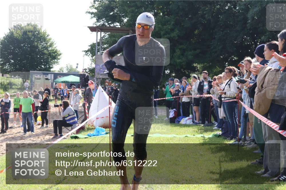 16.06.2024 - 26. Vierlanden-Triathlon Lena Gebhardt http://msf.ph/oto/6312222 16.06.2024 09:34:40 Schwimmen 14, 44, 68, 76, 14, 44, 68, 76 meine-sportfotos.de