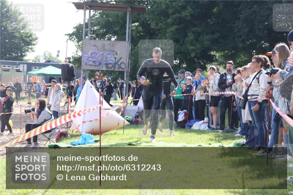 16.06.2024 - 26. Vierlanden-Triathlon Lena Gebhardt http://msf.ph/oto/6312243 16.06.2024 09:34:42 Schwimmen 14, 44, 68, 76, 14, 44, 68, 76 meine-sportfotos.de