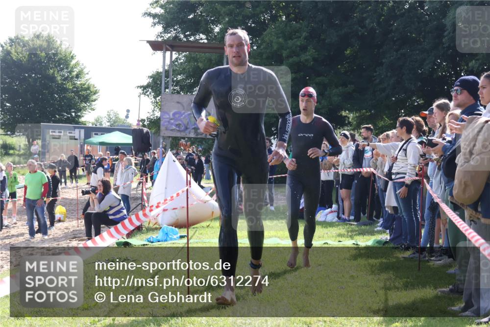 16.06.2024 - 26. Vierlanden-Triathlon Lena Gebhardt http://msf.ph/oto/6312274 16.06.2024 09:34:44 Schwimmen 14, 44, 76, 14, 44, 76 meine-sportfotos.de