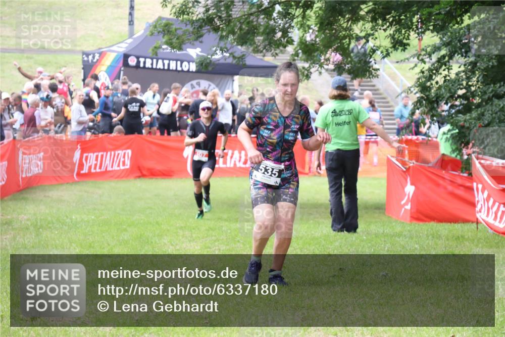 16.06.2024 - 26. Vierlanden-Triathlon Lena Gebhardt http://msf.ph/oto/6337180 16.06.2024 13:08:04 Ziel 107, 535 meine-sportfotos.de