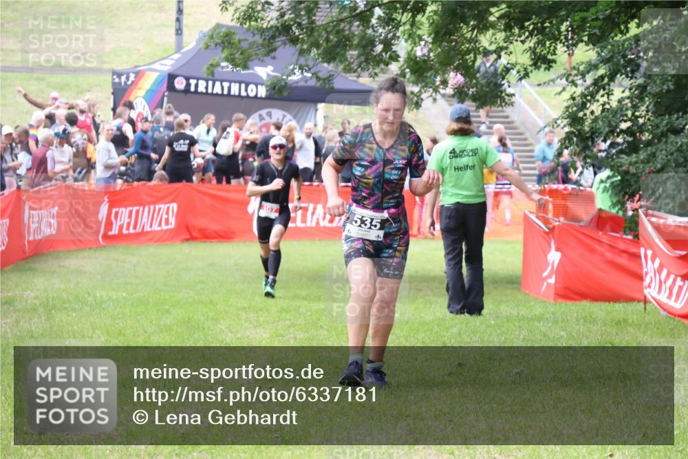 16.06.2024 - 26. Vierlanden-Triathlon Lena Gebhardt http://msf.ph/oto/6337181 16.06.2024 13:08:04 Ziel 107, 535 meine-sportfotos.de