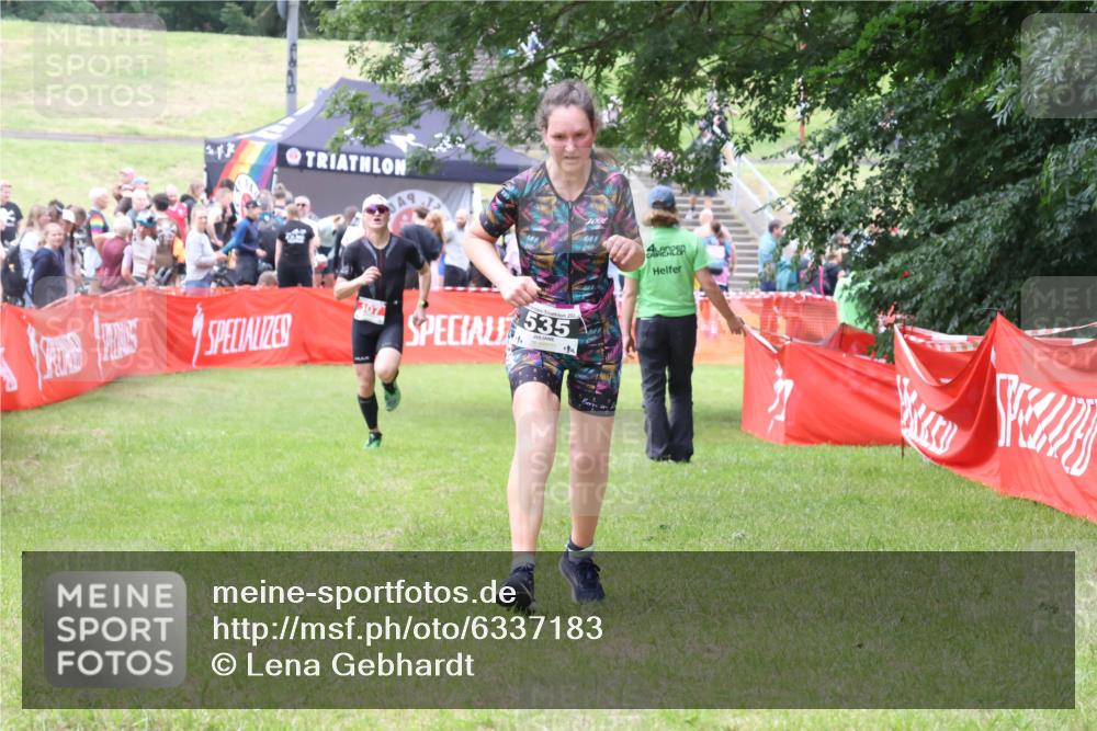 16.06.2024 - 26. Vierlanden-Triathlon Lena Gebhardt http://msf.ph/oto/6337183 16.06.2024 13:08:05 Ziel 107, 535 meine-sportfotos.de