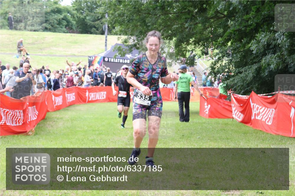 16.06.2024 - 26. Vierlanden-Triathlon Lena Gebhardt http://msf.ph/oto/6337185 16.06.2024 13:08:06 Ziel 107, 535 meine-sportfotos.de