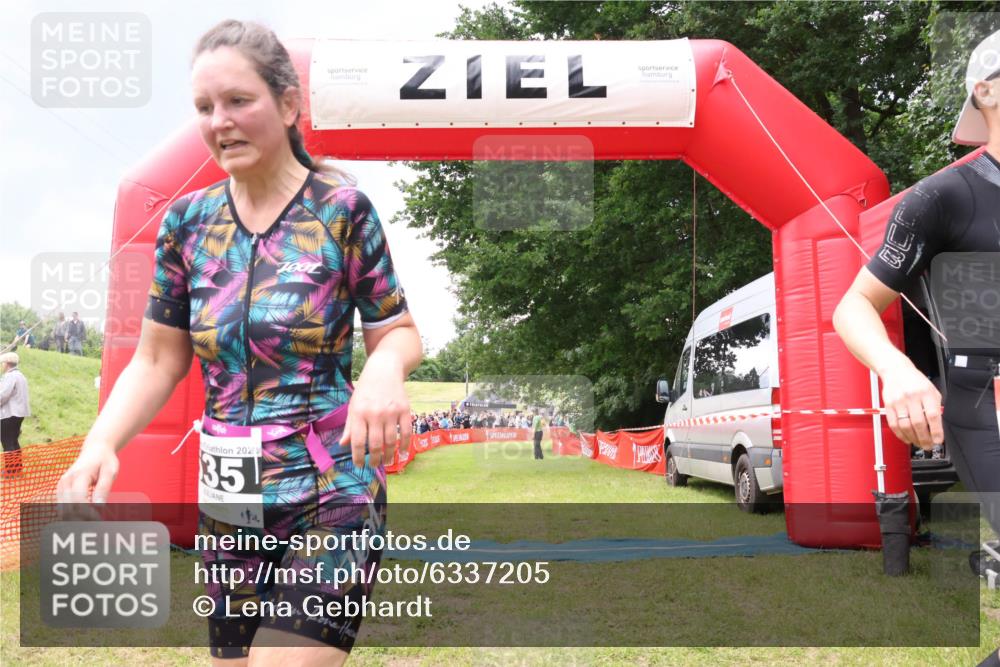 16.06.2024 - 26. Vierlanden-Triathlon Lena Gebhardt http://msf.ph/oto/6337205 16.06.2024 13:08:12 Ziel 107, 535 meine-sportfotos.de