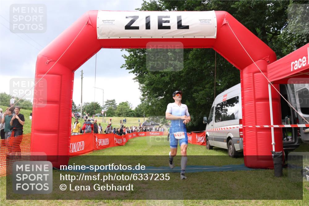 16.06.2024 - 26. Vierlanden-Triathlon Lena Gebhardt http://msf.ph/oto/6337235 16.06.2024 13:09:45 Ziel 116 meine-sportfotos.de