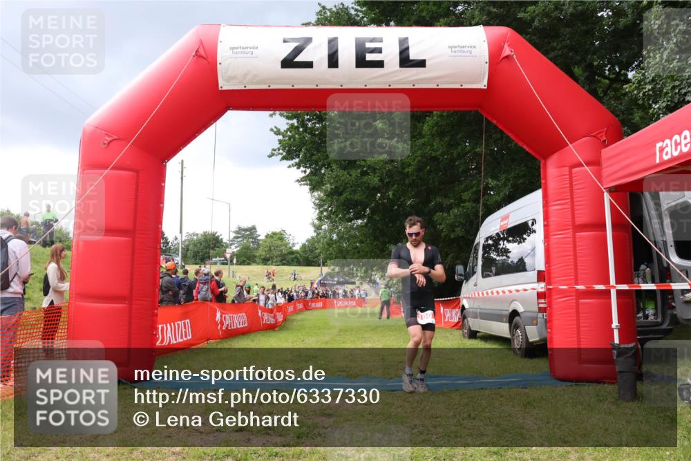 16.06.2024 - 26. Vierlanden-Triathlon Lena Gebhardt http://msf.ph/oto/6337330 16.06.2024 13:12:16 Ziel 190 meine-sportfotos.de