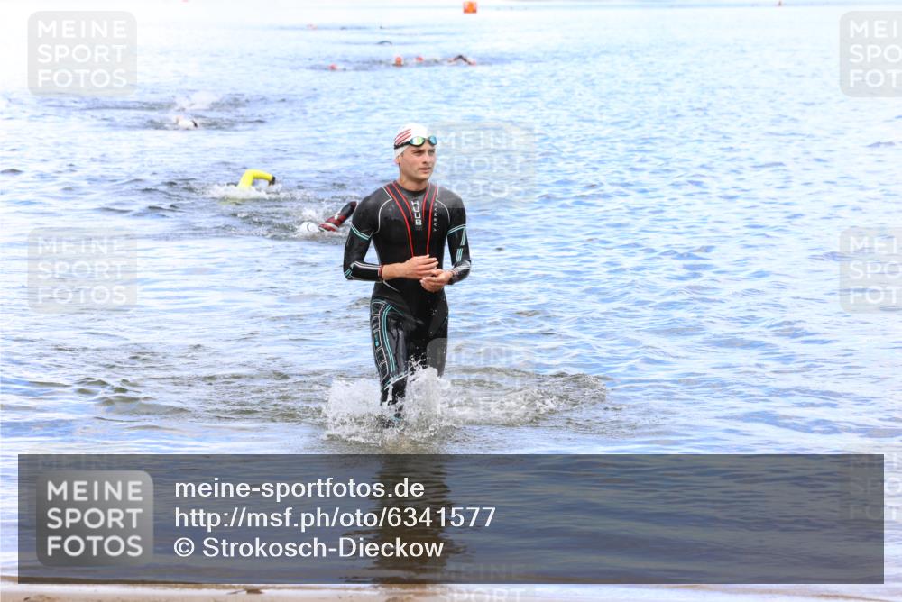 16.06.2024 - 26. Vierlanden-Triathlon Strokosch-Dieckow http://msf.ph/oto/6341577 16.06.2024 13:12:31 Schwimmen  meine-sportfotos.de