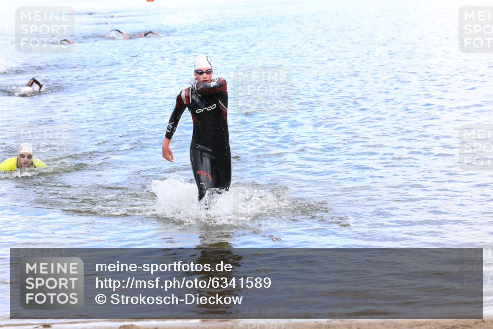 16.06.2024 - 26. Vierlanden-Triathlon Strokosch-Dieckow http://msf.ph/oto/6341589 16.06.2024 13:12:40 Schwimmen  meine-sportfotos.de