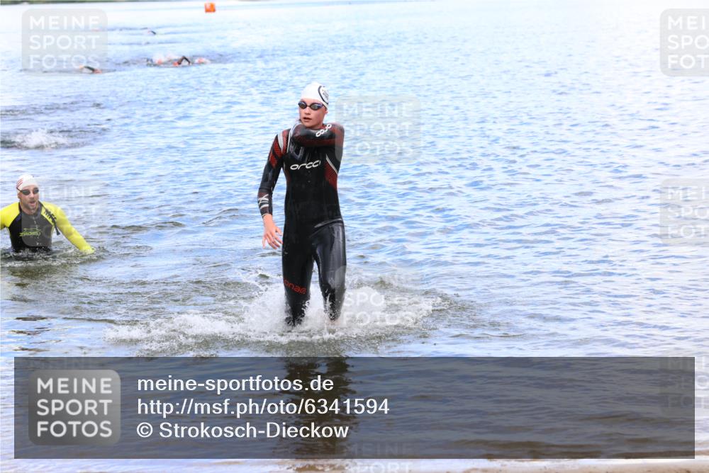 16.06.2024 - 26. Vierlanden-Triathlon Strokosch-Dieckow http://msf.ph/oto/6341594 16.06.2024 13:12:40 Schwimmen  meine-sportfotos.de
