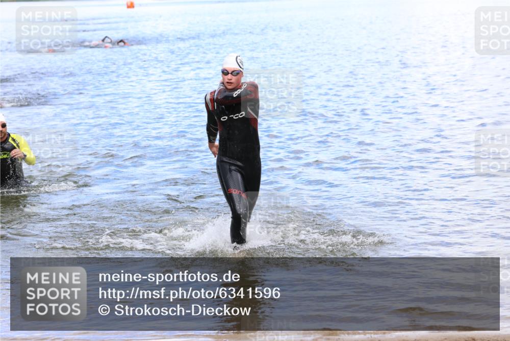 16.06.2024 - 26. Vierlanden-Triathlon Strokosch-Dieckow http://msf.ph/oto/6341596 16.06.2024 13:12:41 Schwimmen  meine-sportfotos.de