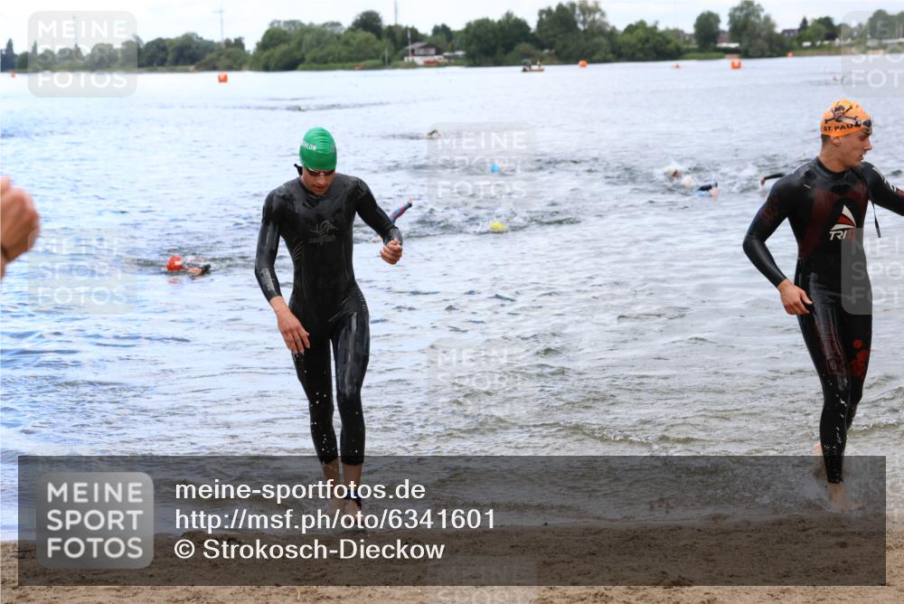 16.06.2024 - 26. Vierlanden-Triathlon Strokosch-Dieckow http://msf.ph/oto/6341601 16.06.2024 13:05:42 Schwimmen  meine-sportfotos.de