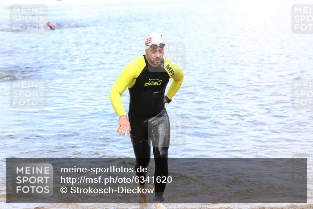 16.06.2024 - 26. Vierlanden-Triathlon Strokosch-Dieckow http://msf.ph/oto/6341620 16.06.2024 13:12:48 Schwimmen  meine-sportfotos.de