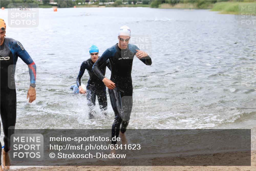 16.06.2024 - 26. Vierlanden-Triathlon Strokosch-Dieckow http://msf.ph/oto/6341623 16.06.2024 13:05:57 Schwimmen  meine-sportfotos.de