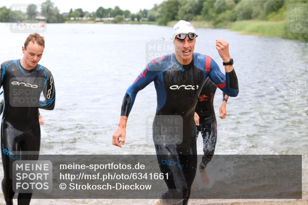 16.06.2024 - 26. Vierlanden-Triathlon Strokosch-Dieckow http://msf.ph/oto/6341661 16.06.2024 13:06:02 Schwimmen  meine-sportfotos.de