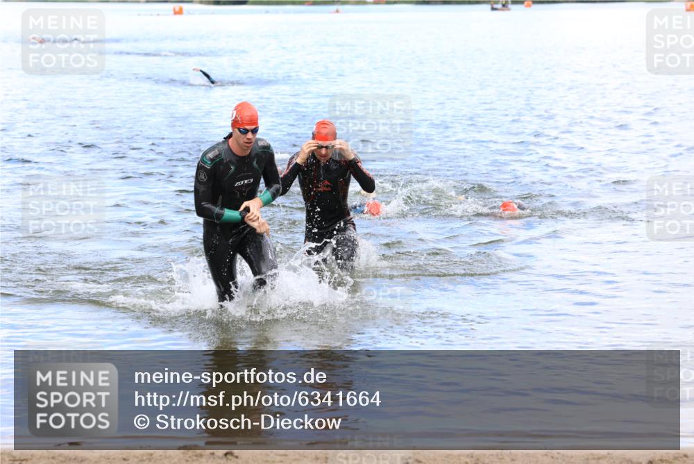 16.06.2024 - 26. Vierlanden-Triathlon Strokosch-Dieckow http://msf.ph/oto/6341664 16.06.2024 13:13:24 Schwimmen  meine-sportfotos.de