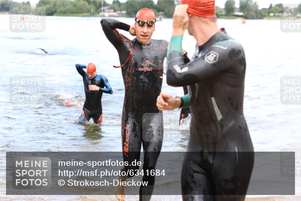 16.06.2024 - 26. Vierlanden-Triathlon Strokosch-Dieckow http://msf.ph/oto/6341684 16.06.2024 13:13:28 Schwimmen  meine-sportfotos.de