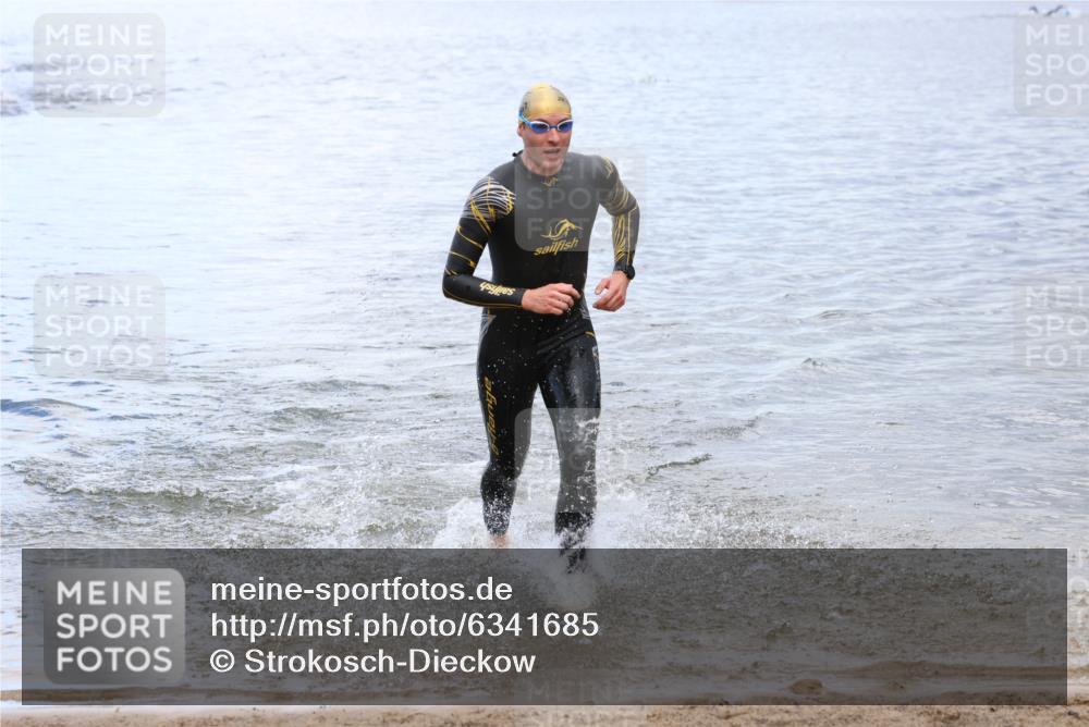 16.06.2024 - 26. Vierlanden-Triathlon Strokosch-Dieckow http://msf.ph/oto/6341685 16.06.2024 13:06:22 Schwimmen  meine-sportfotos.de