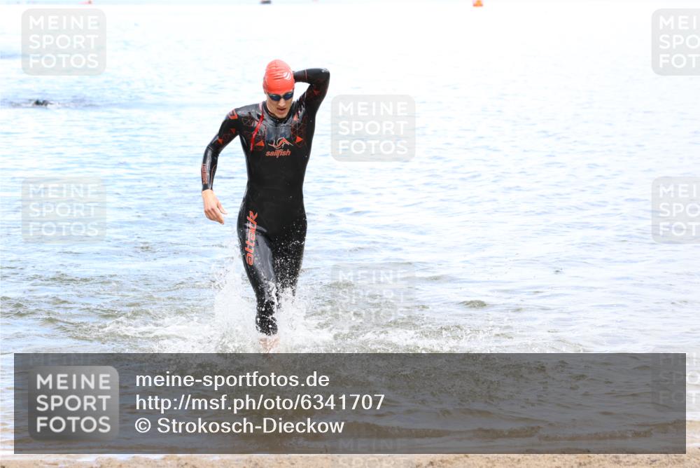 16.06.2024 - 26. Vierlanden-Triathlon Strokosch-Dieckow http://msf.ph/oto/6341707 16.06.2024 13:13:35 Schwimmen  meine-sportfotos.de