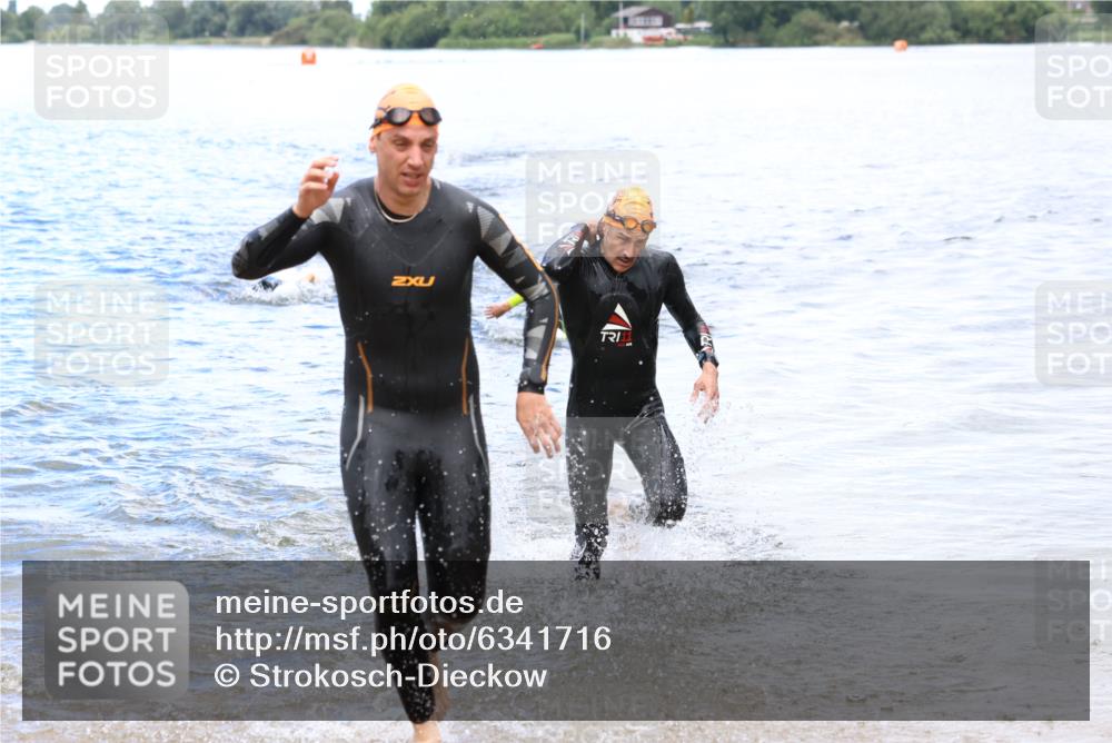 16.06.2024 - 26. Vierlanden-Triathlon Strokosch-Dieckow http://msf.ph/oto/6341716 16.06.2024 13:06:38 Schwimmen  meine-sportfotos.de