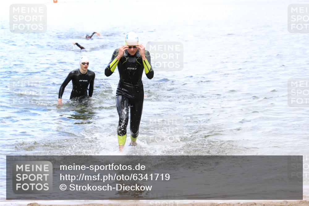 16.06.2024 - 26. Vierlanden-Triathlon Strokosch-Dieckow http://msf.ph/oto/6341719 16.06.2024 13:06:46 Schwimmen  meine-sportfotos.de